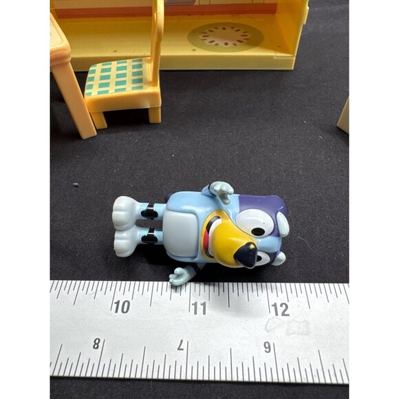 Bluey Figurine Mini Dollhouse Playset With Furniture & Accessories By Moose - Picture 3 of 10